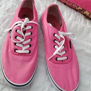 FILA Vintage Pink Canvas Sneakers Shoes Size 10 FILA Vintage Pink Canvas Sneakers Shoes Size 10